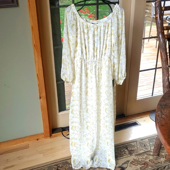 Lulu's Love That Blooms Yellow Floral Lined Maxi Sz. L Dress NWT - Picture 1 of 14